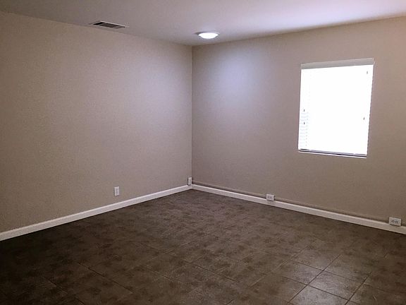 Living Room (w Solar Light)