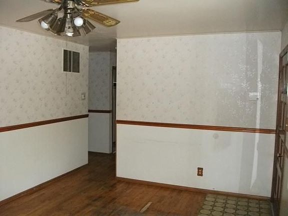 3rd image of 5229 W Bertha St