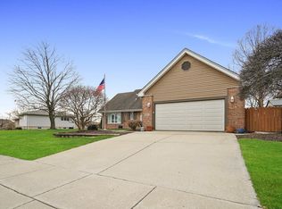 8035 Iroquois Trce, Tinley Park, IL 60477