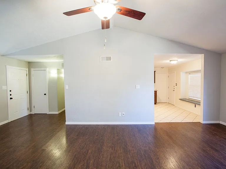 5713 Baker Dr — Photo 6