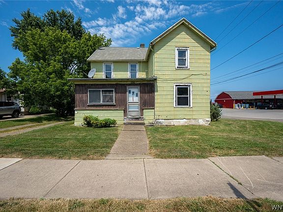 2nd image of 156 Lake Shore Dr W