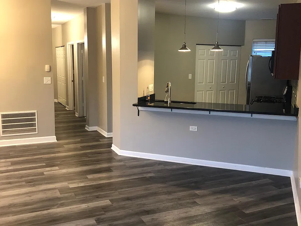 1406 S Halsted St #1B