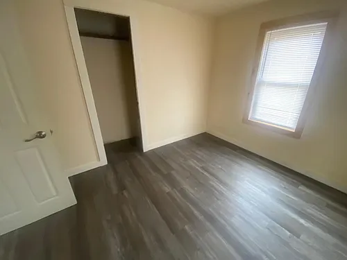 301 Meadow Ave #1 Photo 1