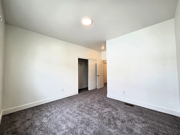 4819 Harvest Pkwy — Photo 34