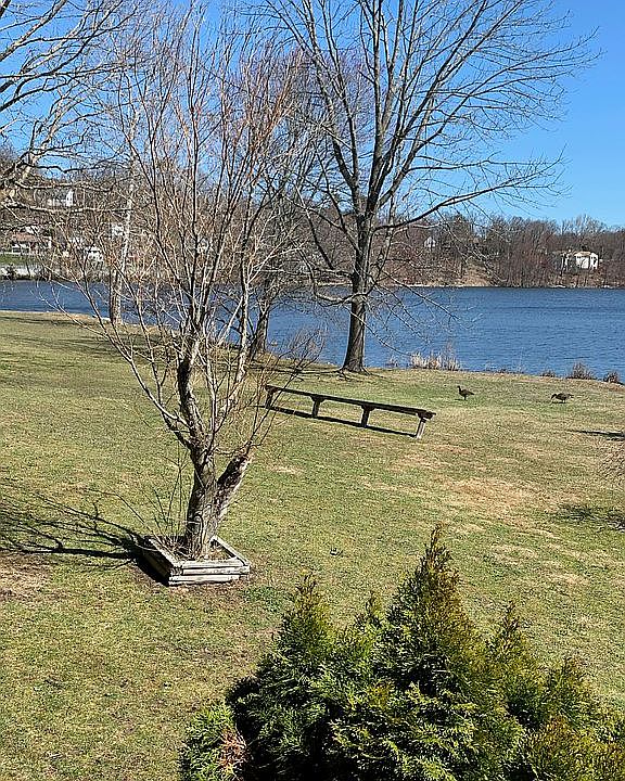 1st image of 471 Panorama Dr