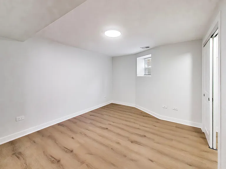 5222 N Christiana Ave #G — Photo 16
