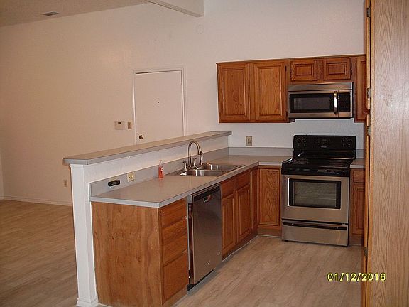 4th image of 1208 Graves Ct