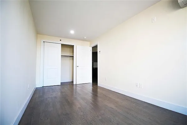 Sold by Momentum Real Estate LLC | media 3