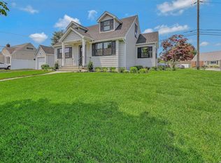 2452 Natta Blvd, Bellmore, NY 11710