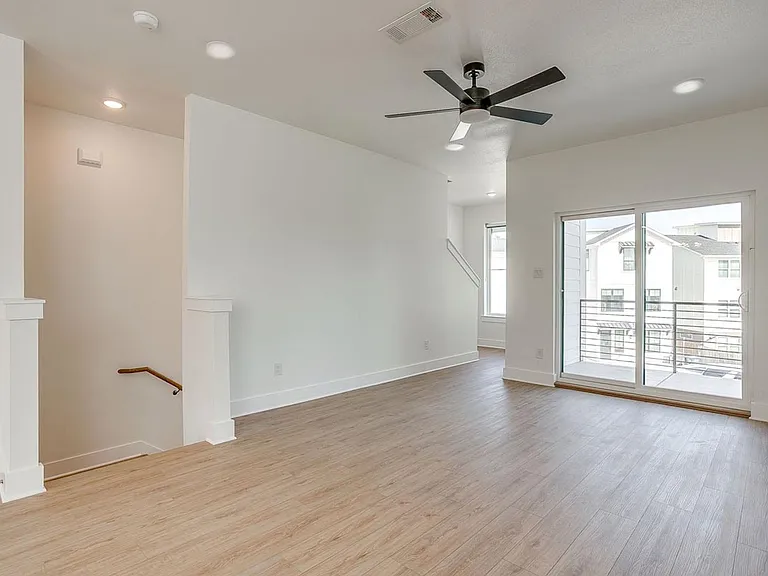 2333 Benbrook Blvd — Photo 28