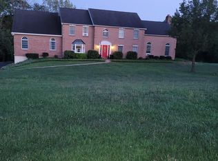 1556 Farmersville Rd, Bethlehem, PA 18020