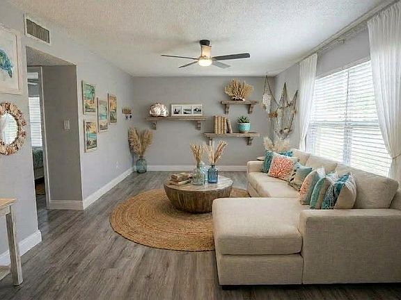 3rd image of 111 145TH AVENUE E #4