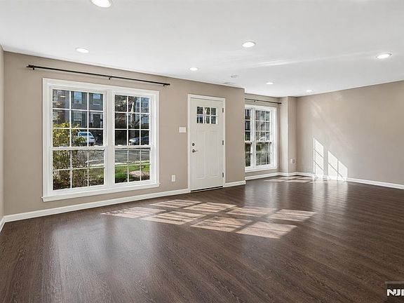 3rd image of 74 Boston St