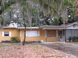 1020 Crawford St, Leesburg, FL 34748