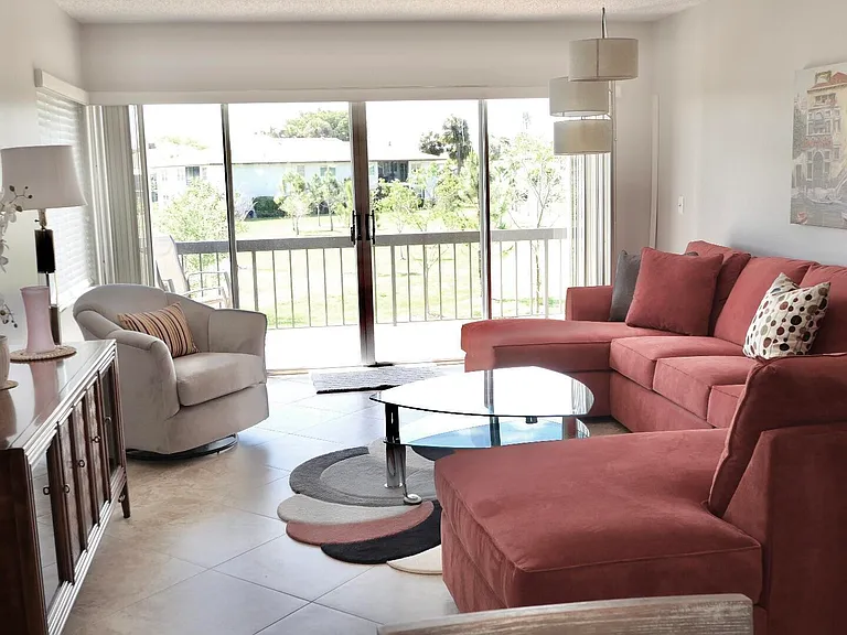 13817 Royal Palm Ct #B — Photo 18