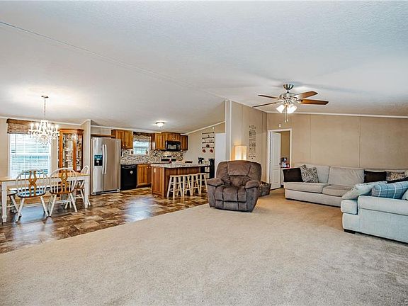 3rd image of 3575 Bainbridge Dr