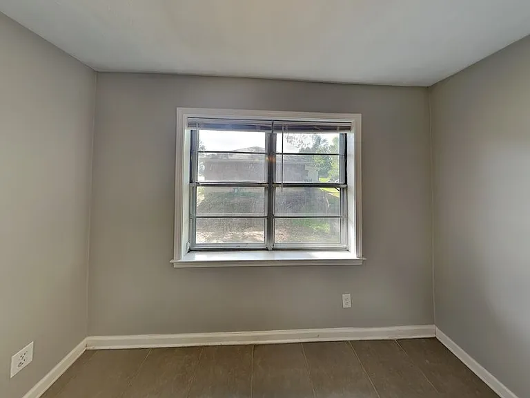 668 Brakebill Ave — Photo 6