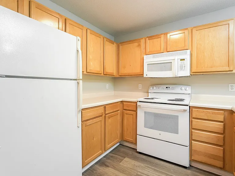 Wendover Ridge Apartments — Photo 23
