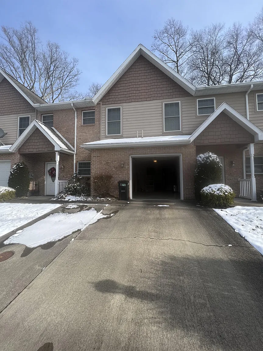 11 Palmetto Dr photo 1