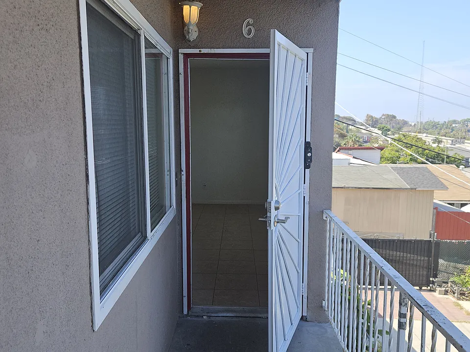 3465 Valle Ave #6