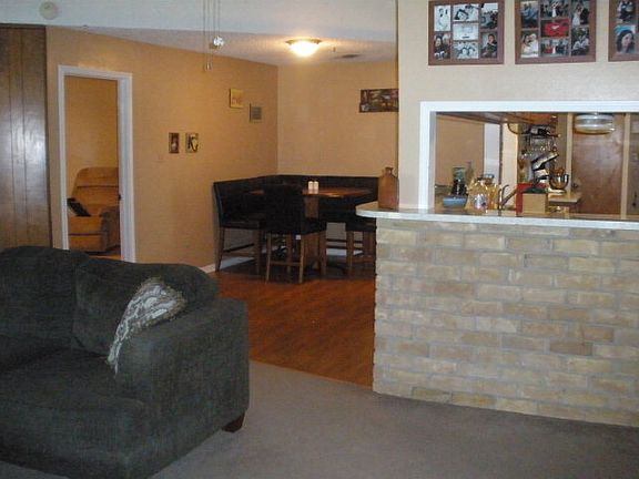 3rd image of 115 Sunflower St