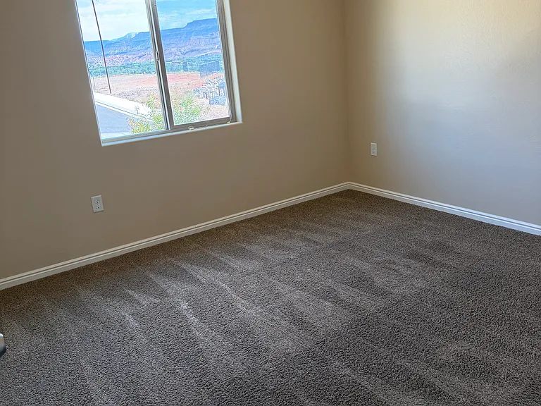 328 E 920 N — Photo 14
