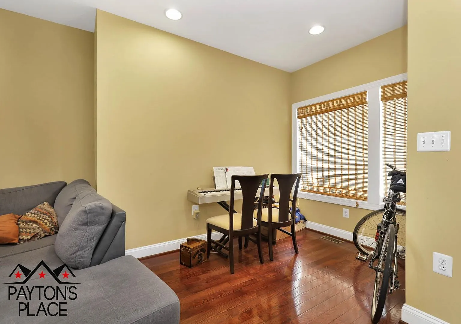 Townhome Style Condo with Parking — Photo 3