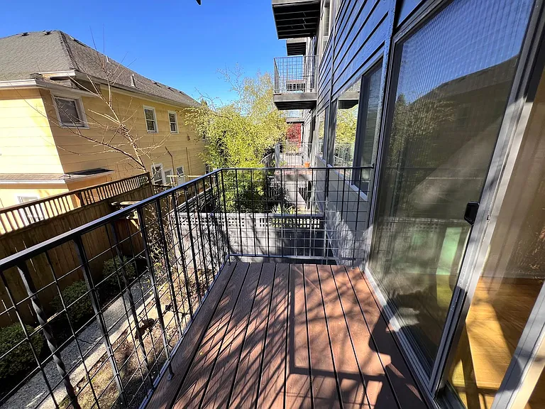 Century Terrace — Photo 19