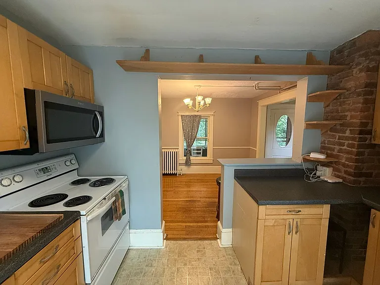 335 Hill St — Photo 12