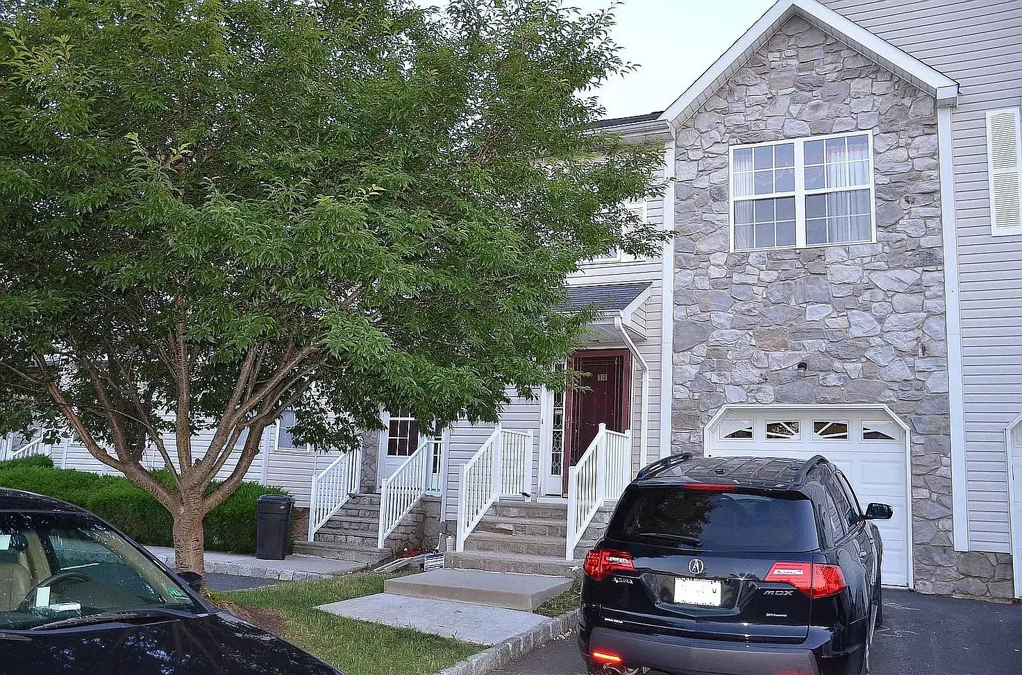 3 bed, 2.5 bath, 1500 sqft, $3,395 — Photo 1