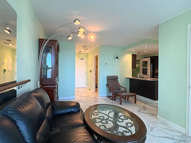 1008 Cambie St #2005 — Photo 4