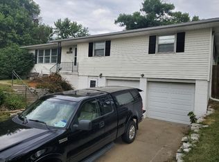 3365 S 108th St, Omaha, NE 68144