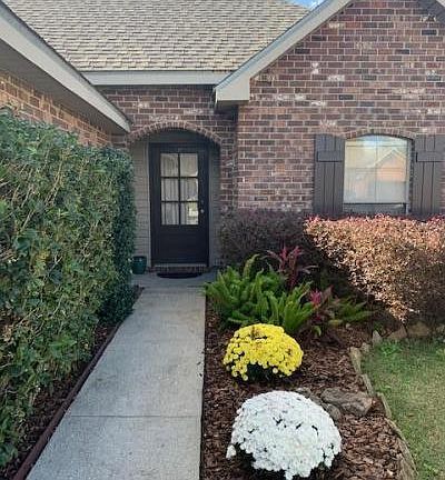 3rd image of 104 Quiet Meadows Cir