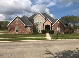 404 Shadowlawn Dr, Berwick, LA 70342