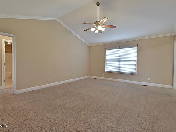 3rd image of 109 Savannah Ln