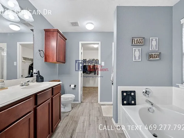 1012 Concan Dr — Photo 16