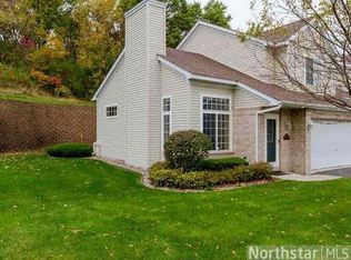 15301 Greenhaven Ln, Burnsville, MN 55306