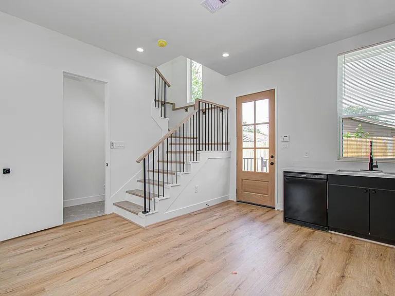 1308 Tarley St #A — Photo 4