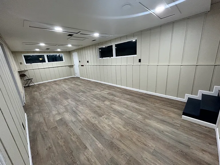 Large living room (downstairs with a separate exterior entrance)