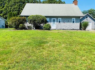 15 Kingston Ln, Narragansett, RI 02882