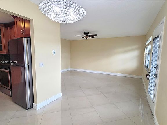 4th image of 13355 SW 9th Ct APT 114H