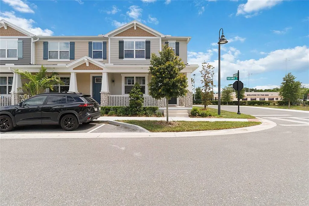 4 bed, 2.5 bath, 1678 sqft, $2,900 — Photo 3