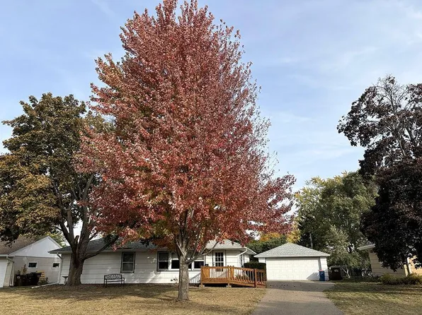 9625 Oakland Ave S, Bloomington, MN 55420