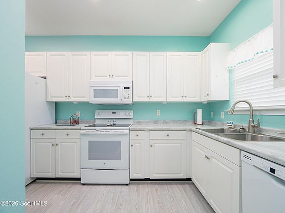 3rd image of 424 Moss Creek Ln
