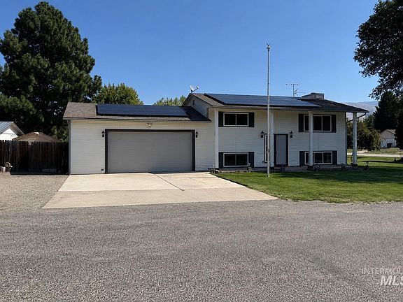 3rd image of 101 Vista Ln