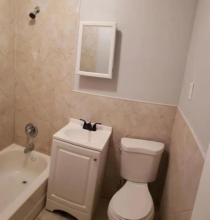 2nd image of 130 Wade St Floor 2A
