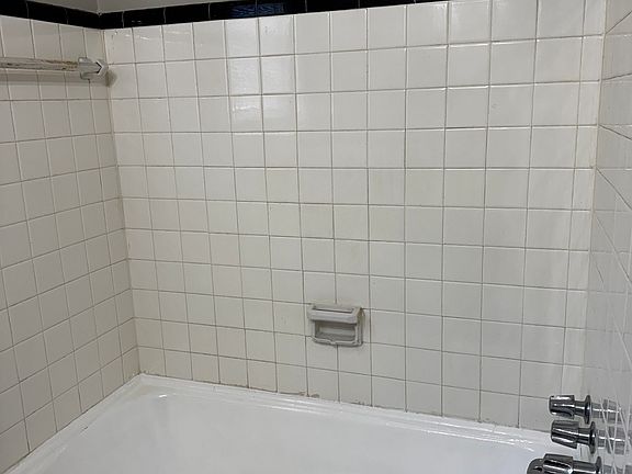 5th image of 2927 English Ave