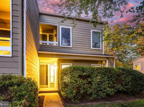 1944 Villaridge Dr Suite 1944A, Reston, VA 20191