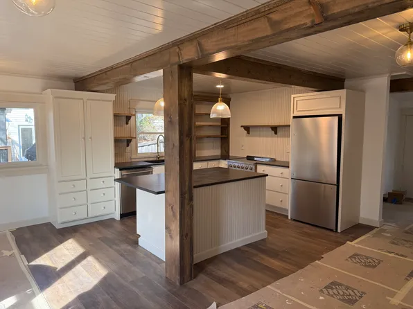 141 George St, Excelsior, MN 55331