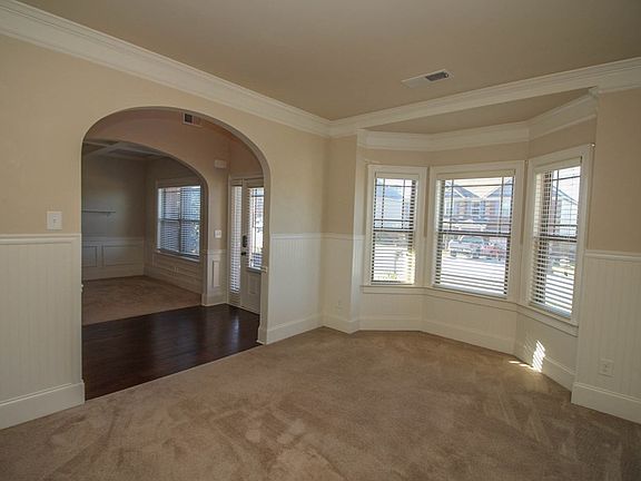 5th image of 3060 Parkridge Dr